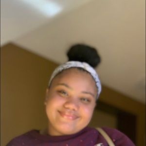 Meet your Posher, Faith